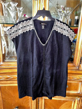 Style & Co. Embroidered Tunic in Black & White Size Large
